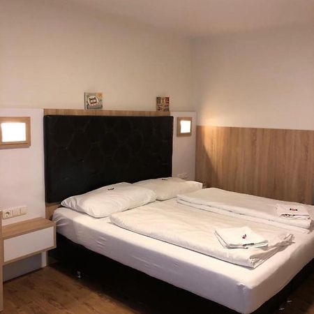 Gastehaus Penny Rooms N Hallein Buitenkant foto