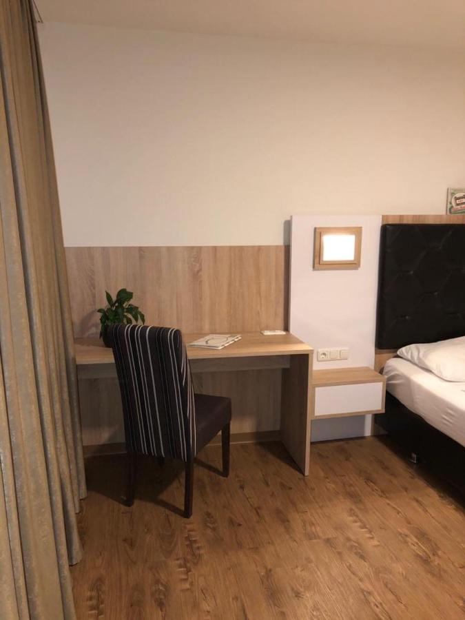 Gastehaus Penny Rooms N Hallein Buitenkant foto