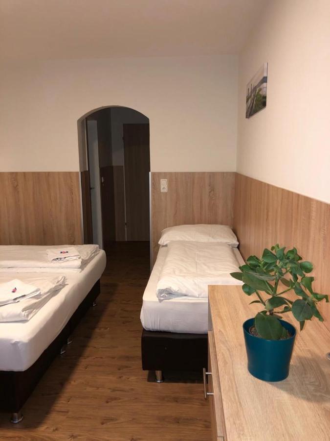 Gastehaus Penny Rooms N Hallein Buitenkant foto