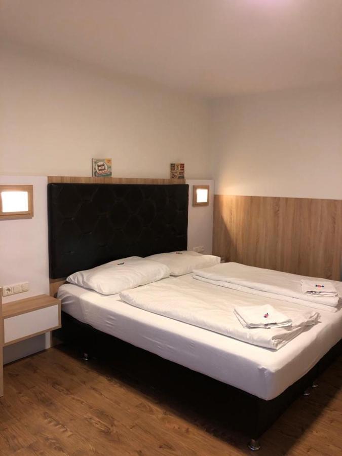 Gastehaus Penny Rooms N Hallein Buitenkant foto